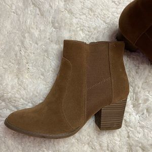 Wild Fable Brown Faux Suede Ankle Boots, Size 8 ½